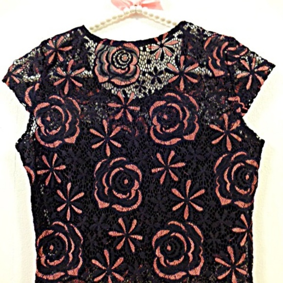 (NWOT) Black Lace Crop Top Size S - Picture 4 of 4